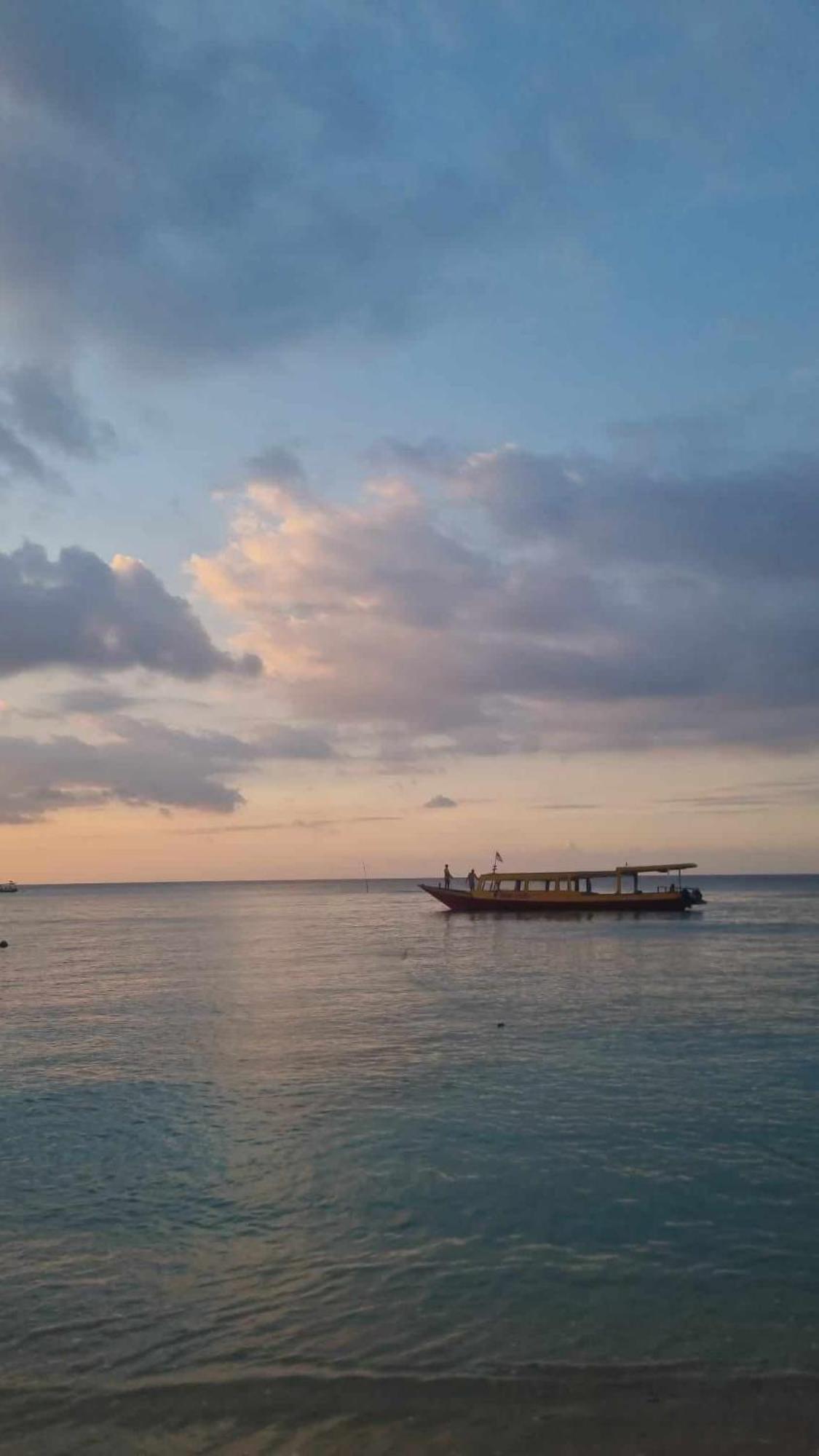 Uncle Hippie'S Dream Hostel Gili Meno Kültér fotó